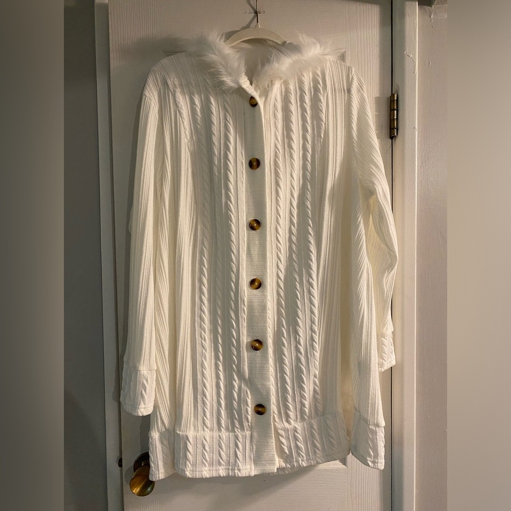 ✨NWT✨ Women’s Button-Up Hooded Sweater